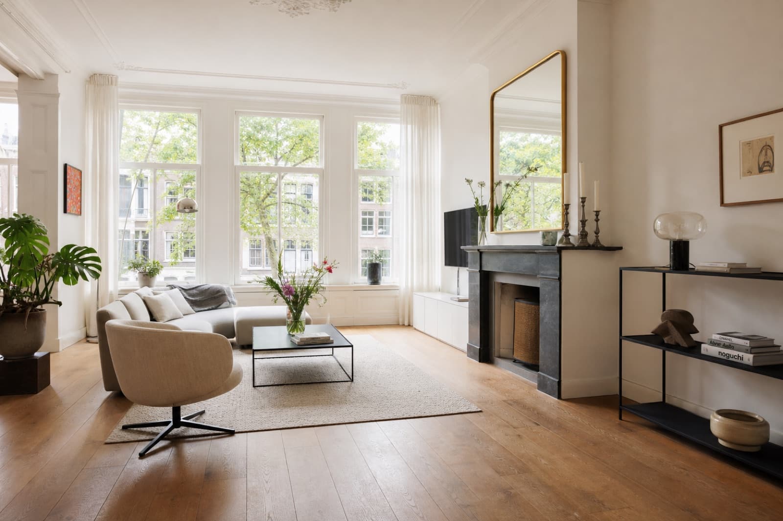 Voorbeeld van een woningpagina waarop de Videoflow-widget verschijnt